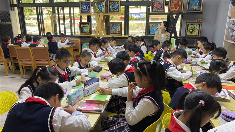 书香校园 | 在创意与交流中绽放语文魅力——三年级“童话梦工厂”主题阅读奇旅