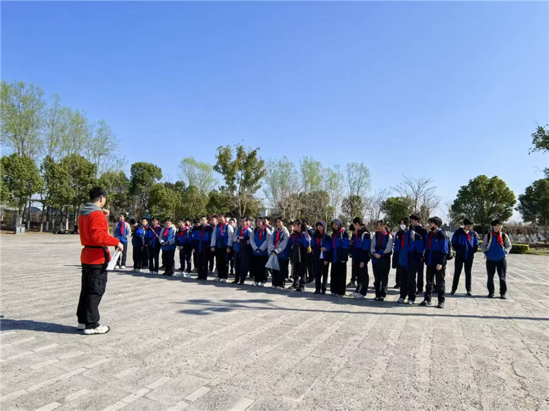 青春赴实训  安全伴我行——上海市中远实验学校七年级开展安全实训活动